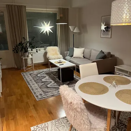 Old Bridge Riverside Apartment *